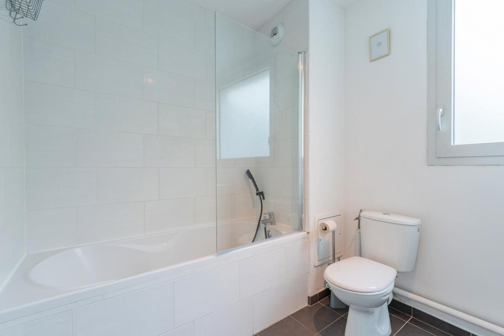 Apartment Near Metro With Parking & Balconies 里尔 外观 照片
